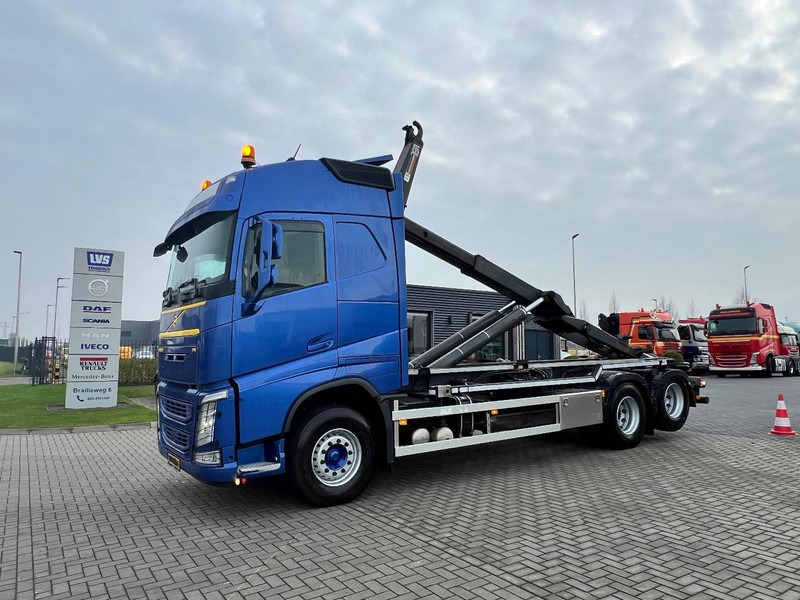 Volvo FH 500 6x2 Containersysteem Dynamic steering / VDL S-25-6600 / Haakarm - شاحنة برافعة خطافية: صورة 1 Volvo FH 500 6x2 Containersysteem Dynamic steering / VDL S-25-6600 / Haakarm - شاحنة برافعة خطافية: صورة 1