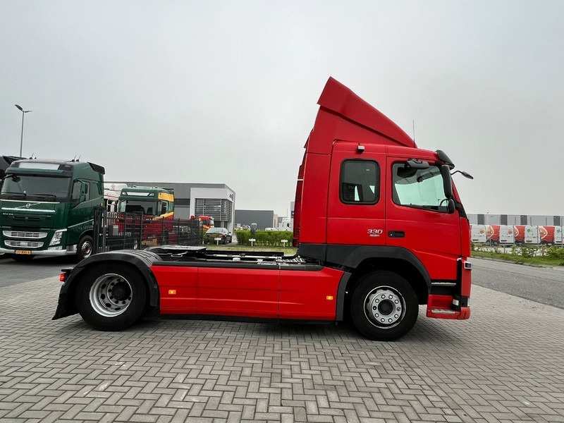 Volvo FM 330 4x2 trekker 4x2 / 671.570km - مقطورة السحب: صورة 4 Volvo FM 330 4x2 trekker 4x2 / 671.570km - مقطورة السحب: صورة 4