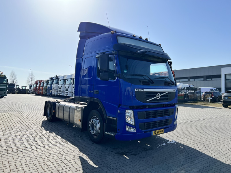 Volvo FM 370 4x2 trekker Globetrotter / Euro 5 /NEW TUV - مقطورة السحب: صورة 3 Volvo FM 370 4x2 trekker Globetrotter / Euro 5 /NEW TUV - مقطورة السحب: صورة 3