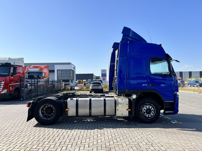 Volvo FM 370 4x2 trekker Globetrotter / Euro 5 /NEW TUV - مقطورة السحب: صورة 4 Volvo FM 370 4x2 trekker Globetrotter / Euro 5 /NEW TUV - مقطورة السحب: صورة 4