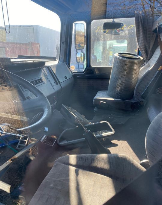 MAN SILENT , Model 1 / 2 / 3 , Dubla a completa MAN F2000 - كابينة - شاحنة: صورة 5 MAN SILENT , Model 1 / 2 / 3 , Dubla a completa MAN F2000 - كابينة - شاحنة: صورة 5