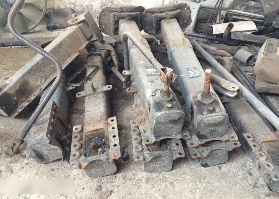 Picioare semiremorca - هيكل السيارة الخارجية - مقطورة: صورة 2 Picioare semiremorca - هيكل السيارة الخارجية - مقطورة: صورة 2