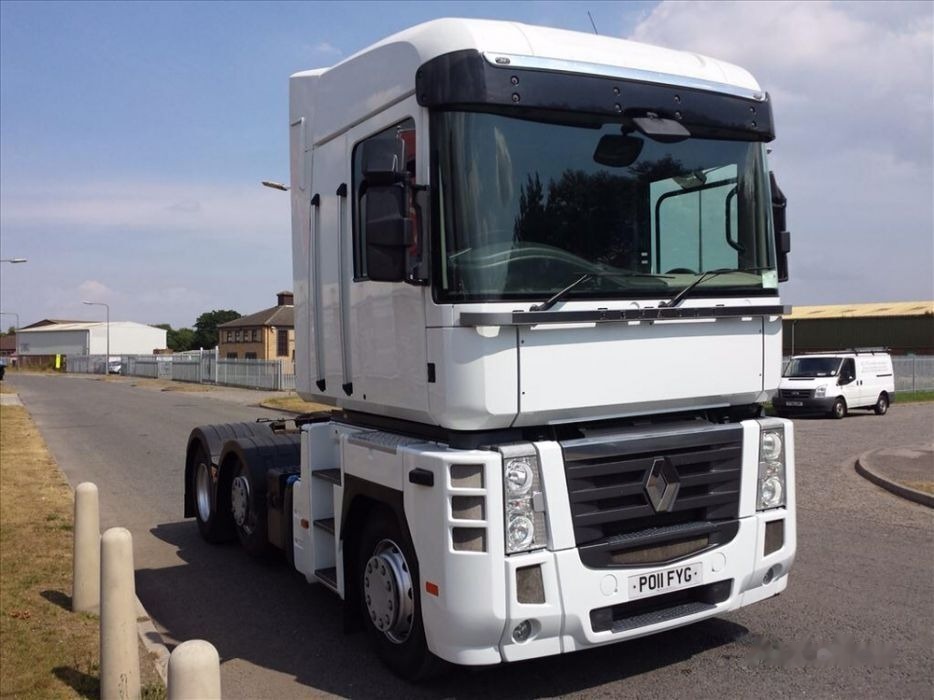 Renault Magnum piese dezmembrari - مقطورة السحب: صورة 1 Renault Magnum piese dezmembrari - مقطورة السحب: صورة 1