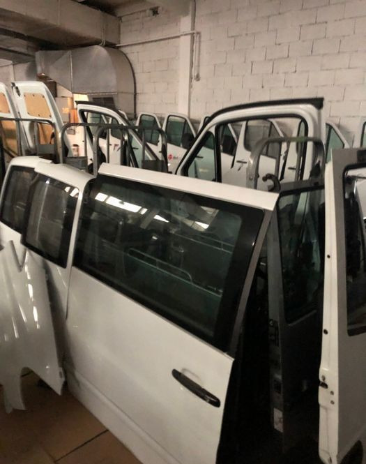 Scania IVECO Man Mercedes DAF Renault - باب و قطع الغيار - شاحنة: صورة 4 Scania IVECO Man Mercedes DAF Renault - باب و قطع الغيار - شاحنة: صورة 4