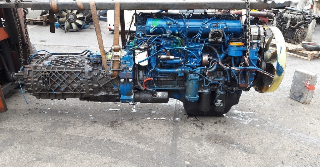 IVECO 8210.42L 420 E2 IVECO EuroTech Magirus - محرك - شاحنة: صورة 1 IVECO 8210.42L 420 E2 IVECO EuroTech Magirus - محرك - شاحنة: صورة 1