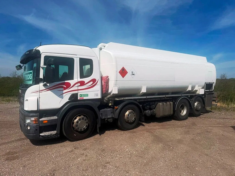 Scania P380 P380 8x2*6 .ADR/FL . 24200 L Tank - Air / Air suspension. - شاحنة صهريج: صورة 3 Scania P380 P380 8x2*6 .ADR/FL . 24200 L Tank - Air / Air suspension. - شاحنة صهريج: صورة 3