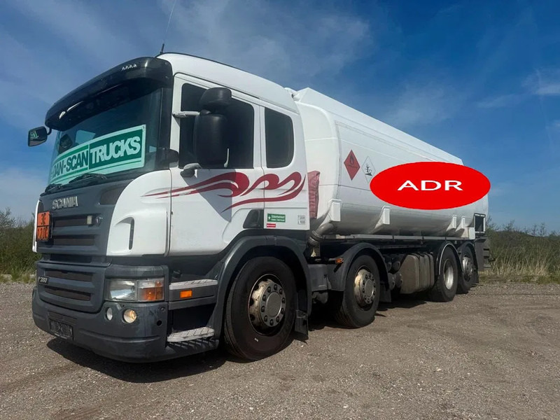 Scania P380 P380 8x2*6 .ADR/FL . 24200 L Tank - Air / Air suspension. - شاحنة صهريج: صورة 1 Scania P380 P380 8x2*6 .ADR/FL . 24200 L Tank - Air / Air suspension. - شاحنة صهريج: صورة 1