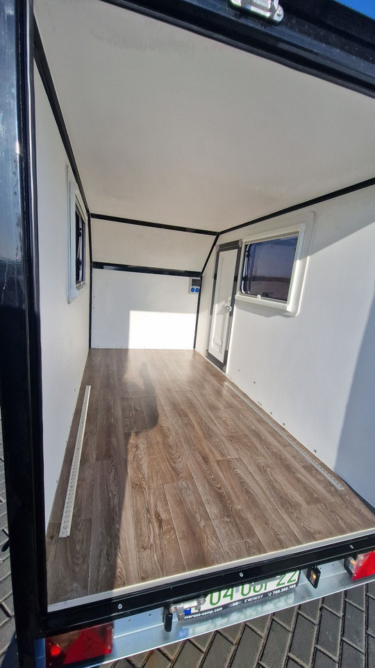 Minicamp Everest Lekki mały kemping camper DMC 600 do 1000kg NOWA - كرفان سحب: صورة 2 Minicamp Everest Lekki mały kemping camper DMC 600 do 1000kg NOWA - كرفان سحب: صورة 2