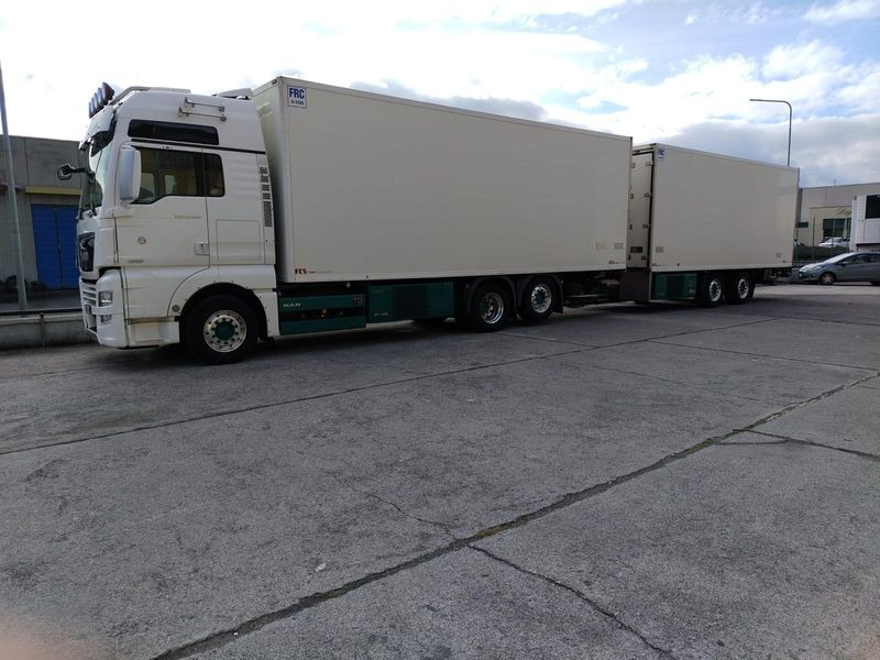 AUTOTRENO FRIGO MAN TGX TGX 26.580 6x2-4 LL - شاحنة متساوية الحرارة: صورة 1 AUTOTRENO FRIGO MAN TGX TGX 26.580 6x2-4 LL - شاحنة متساوية الحرارة: صورة 1