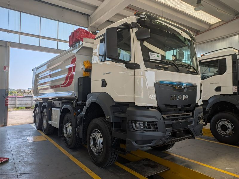 CAMION RIBALTABILE 4 ASSI 520 hp VASCA S5 NUOVO MAN TGS 41.520 8x4 BB CH - شاحنة قلاب: صورة 1 CAMION RIBALTABILE 4 ASSI 520 hp VASCA S5 NUOVO MAN TGS 41.520 8x4 BB CH - شاحنة قلاب: صورة 1