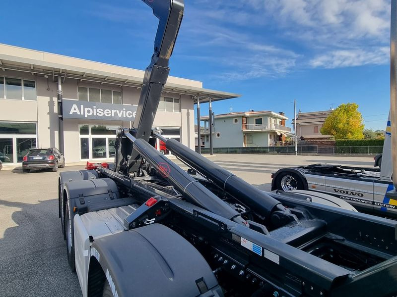 MAN TGS GANCIO SCARRABILE - NUOVO TGS 41.540 8x4 BB CH - شاحنة برافعة خطافية: صورة 4 MAN TGS GANCIO SCARRABILE - NUOVO TGS 41.540 8x4 BB CH - شاحنة برافعة خطافية: صورة 4