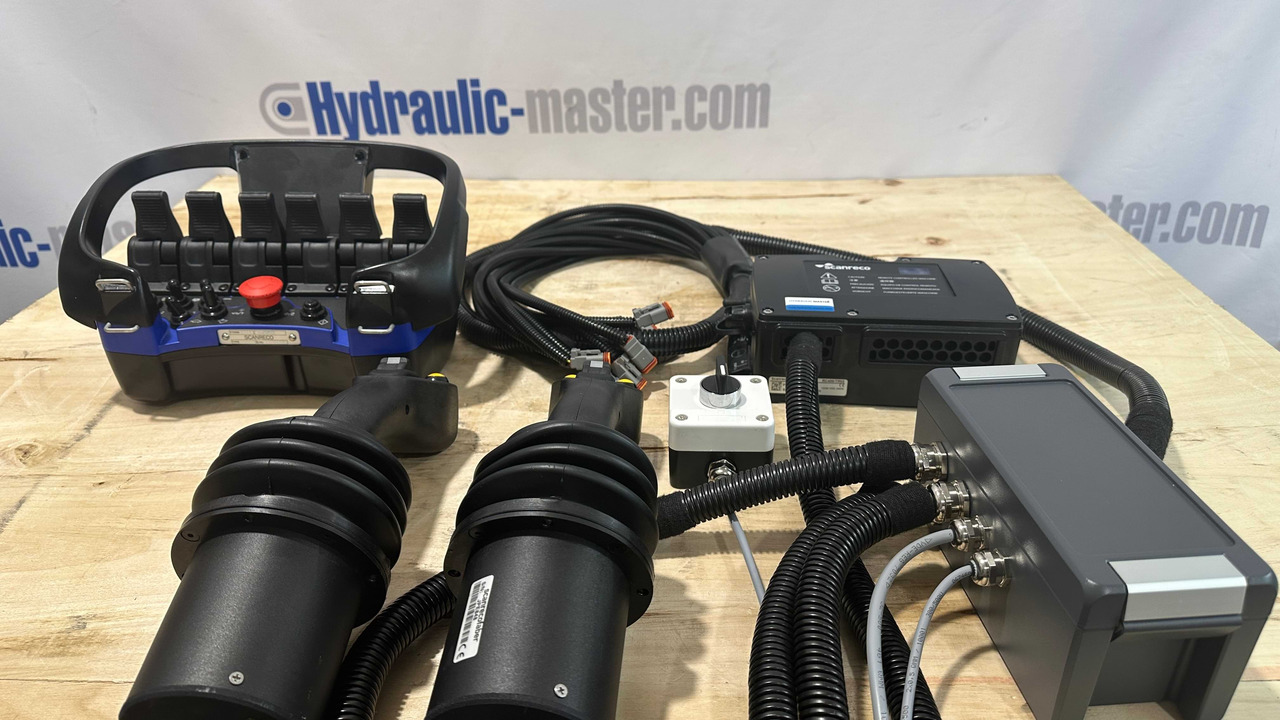 Proportional Valve Walvoil DPX100 with Control Scanreco RC400 and JP Joysticks Danfoss for Parker, Nordhyraulic, Fassi, Hiab - معدات الغابات: صورة 3 Proportional Valve Walvoil DPX100 with Control Scanreco RC400 and JP Joysticks Danfoss for Parker, Nordhyraulic, Fassi, Hiab - معدات الغابات: صورة 3