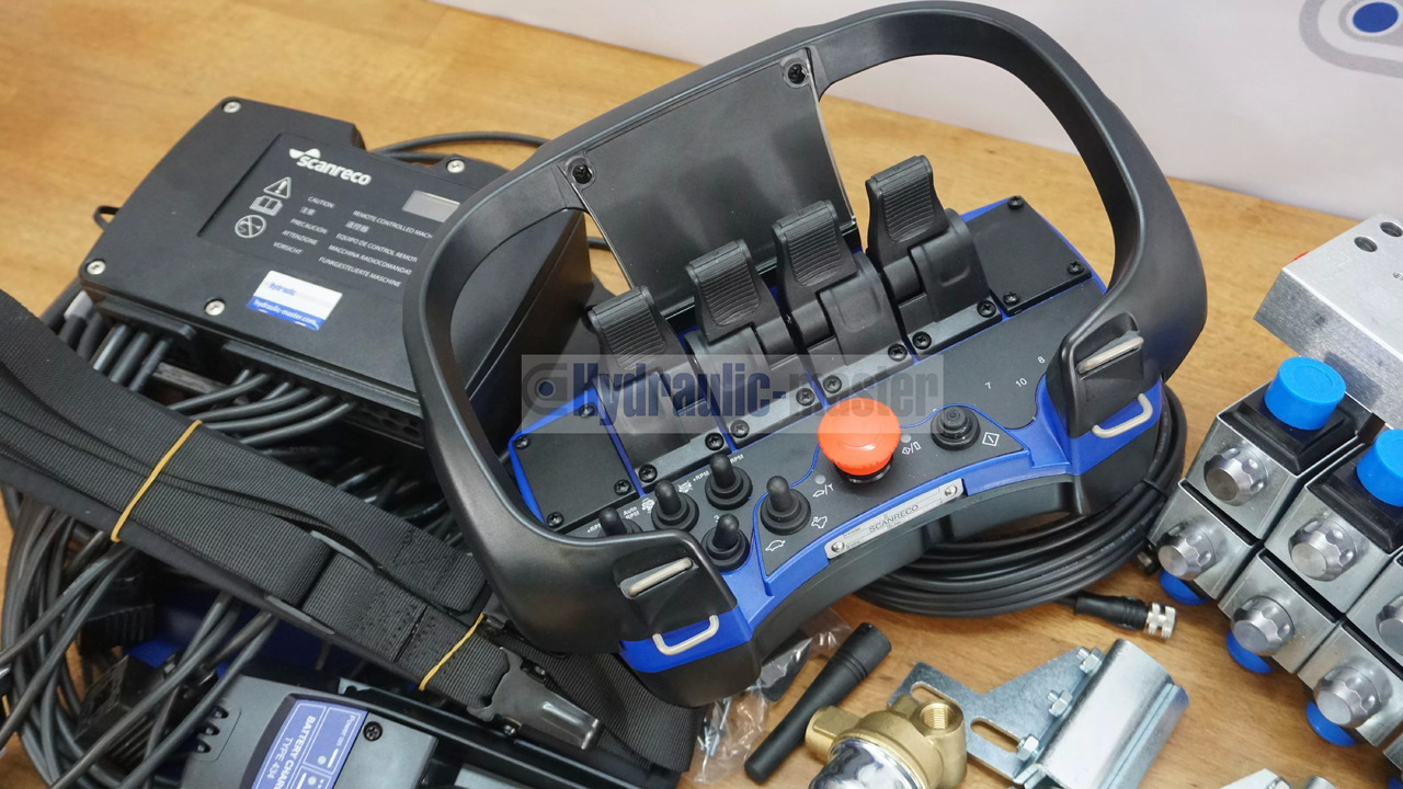 آلات الإنشاء Scanreco RC 400 Radio Remote Control with 4 Functions with Actuators 12/24V for HIAB: صورة 7 آلات الإنشاء Scanreco RC 400 Radio Remote Control with 4 Functions with Actuators 12/24V for HIAB: صورة 7