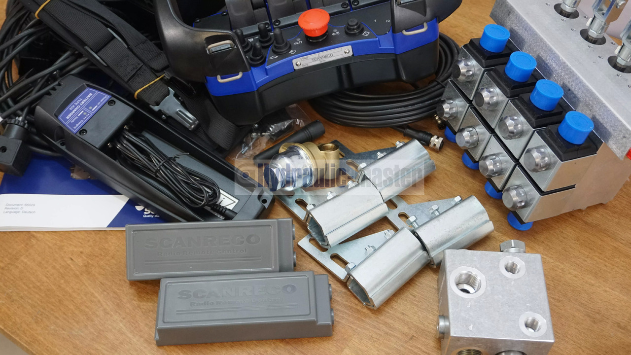 آلات الإنشاء Scanreco RC 400 Radio Remote Control with 4 Functions with Actuators 12/24V for HIAB: صورة 6 آلات الإنشاء Scanreco RC 400 Radio Remote Control with 4 Functions with Actuators 12/24V for HIAB: صورة 6