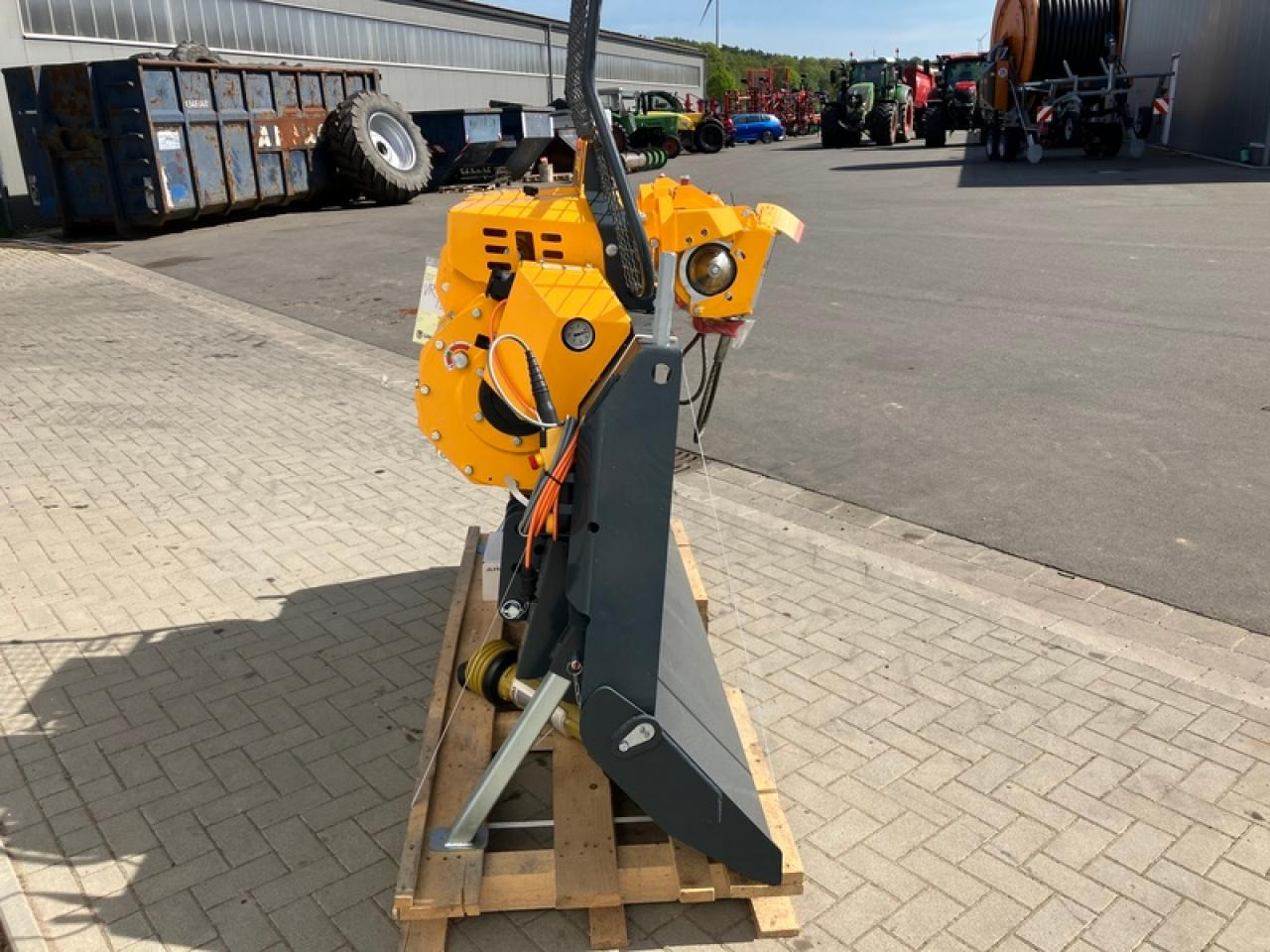 2 X 85 G UNIFOREST DOPPELWINDE - ونش - معدات الغابات: صورة 3 2 X 85 G UNIFOREST DOPPELWINDE - ونش - معدات الغابات: صورة 3