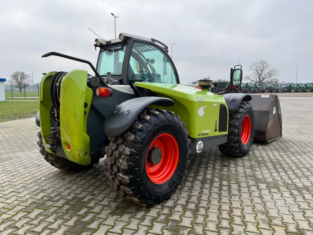 CLAAS SCORPION 7040 - آلة رفع ونقل تلسكوبية: صورة 3 CLAAS SCORPION 7040 - آلة رفع ونقل تلسكوبية: صورة 3