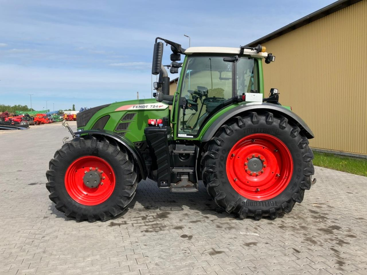 Fendt VARIO 724 PROFIPLUS RTK - جرار: صورة 2 Fendt VARIO 724 PROFIPLUS RTK - جرار: صورة 2