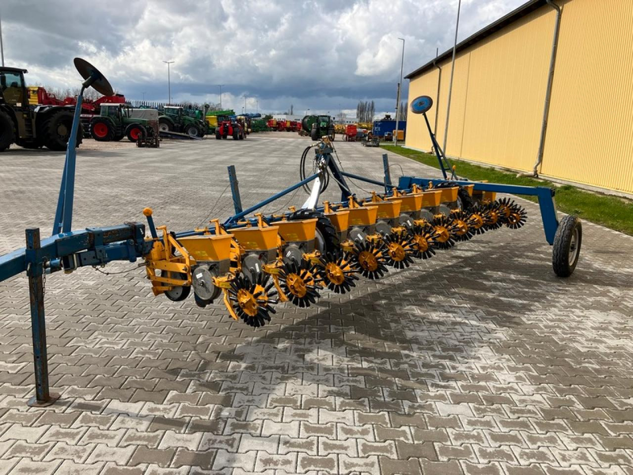 Kleine RÜBENDRILLMASCHINE KLEINE UNICORN - آلة البذر الدقيق: صورة 2 Kleine RÜBENDRILLMASCHINE KLEINE UNICORN - آلة البذر الدقيق: صورة 2