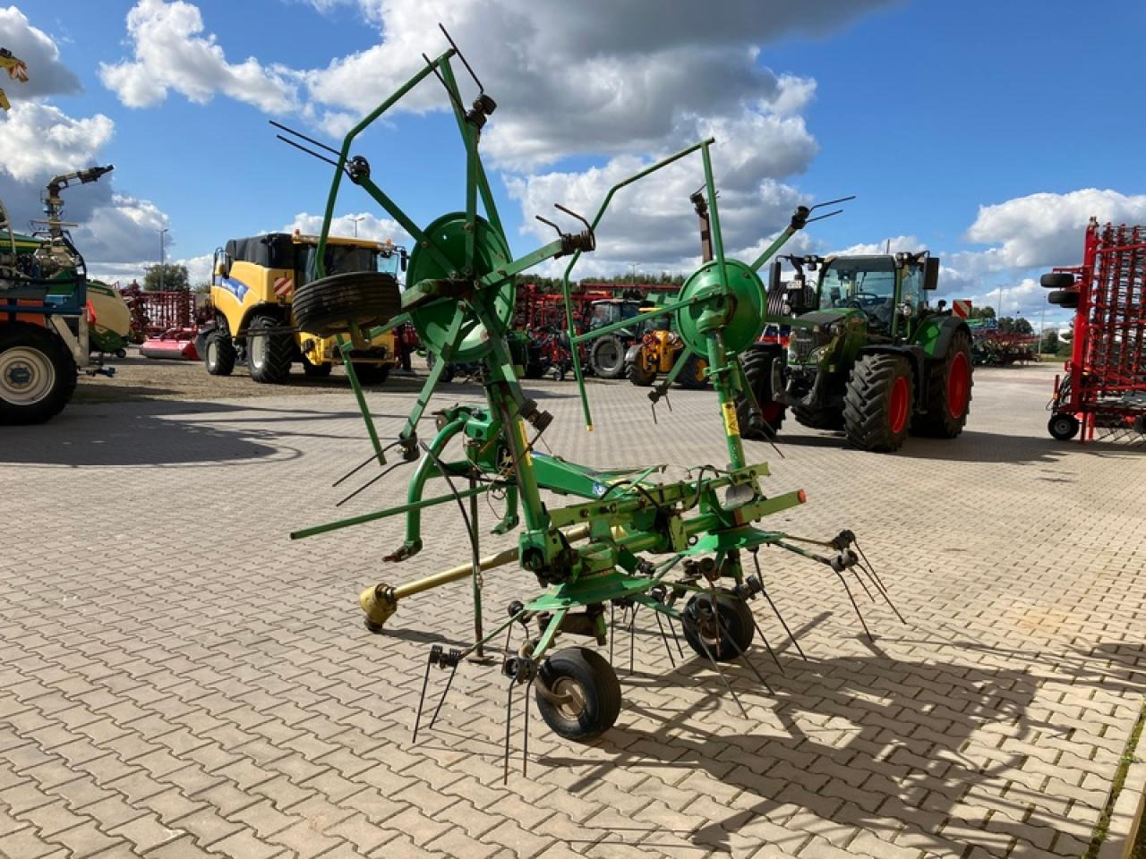 Kuhn GF 5001 MH - نشارة الدريس/ شوكة جرف: صورة 2 Kuhn GF 5001 MH - نشارة الدريس/ شوكة جرف: صورة 2