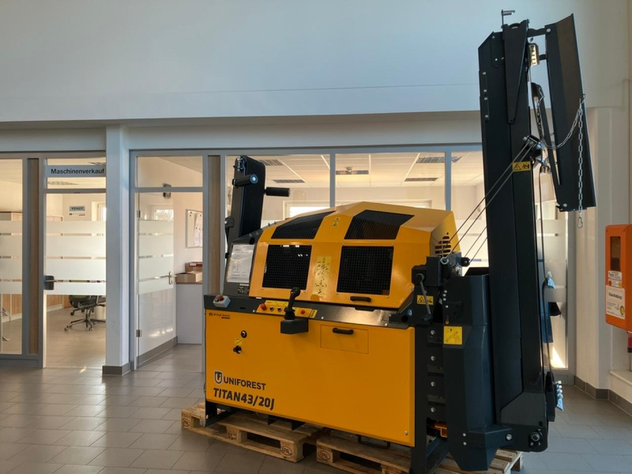 TITAN 43/20CE UNIFOREST - معدات الغابات: صورة 1 TITAN 43/20CE UNIFOREST - معدات الغابات: صورة 1