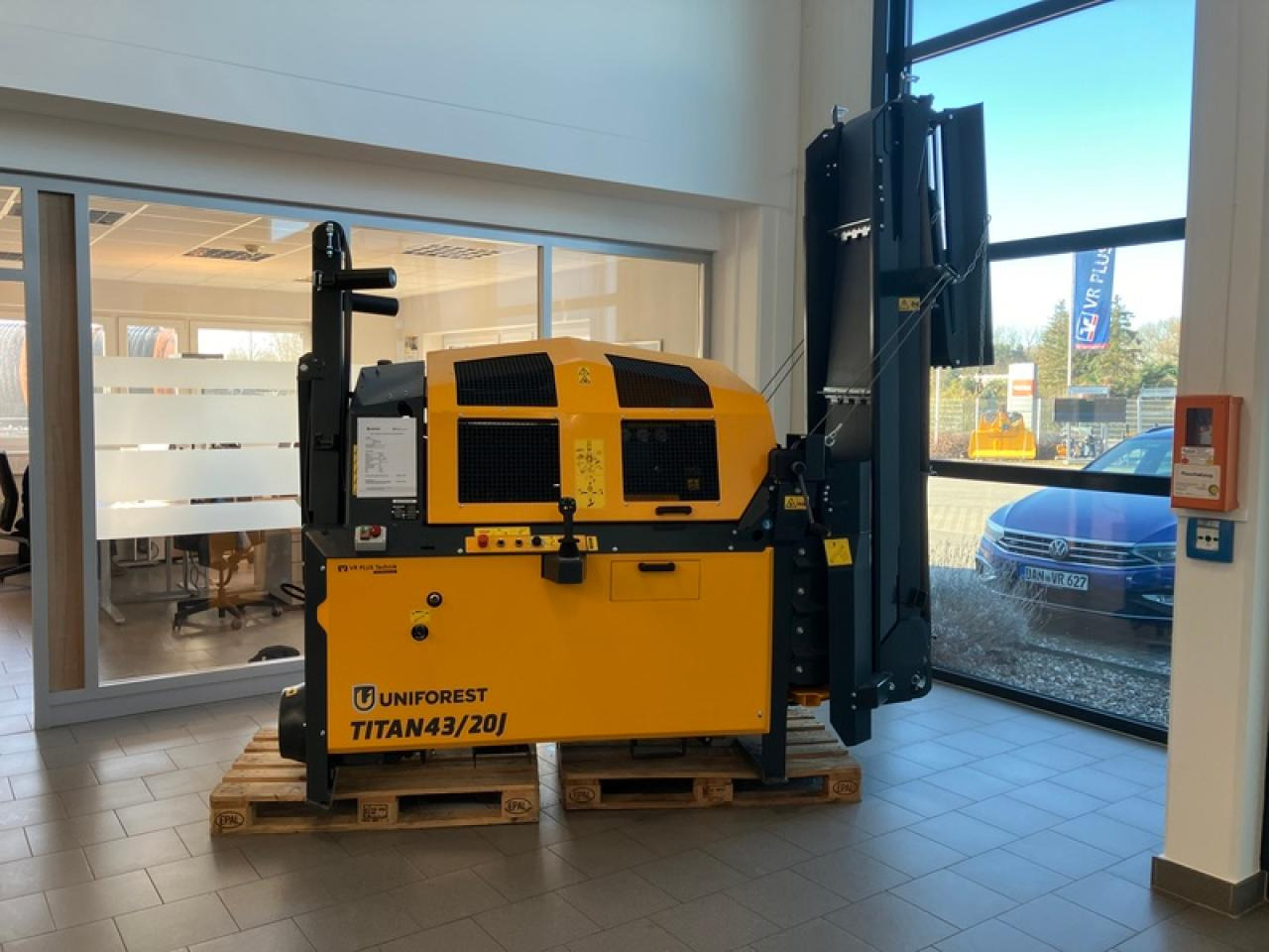 TITAN 43/20CE UNIFOREST - معدات الغابات: صورة 2 TITAN 43/20CE UNIFOREST - معدات الغابات: صورة 2