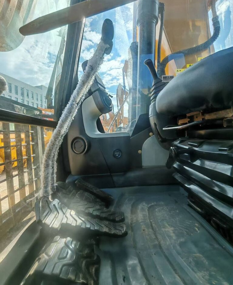 Caterpillar 330BL - حفار زاحف: صورة 4 Caterpillar 330BL - حفار زاحف: صورة 4