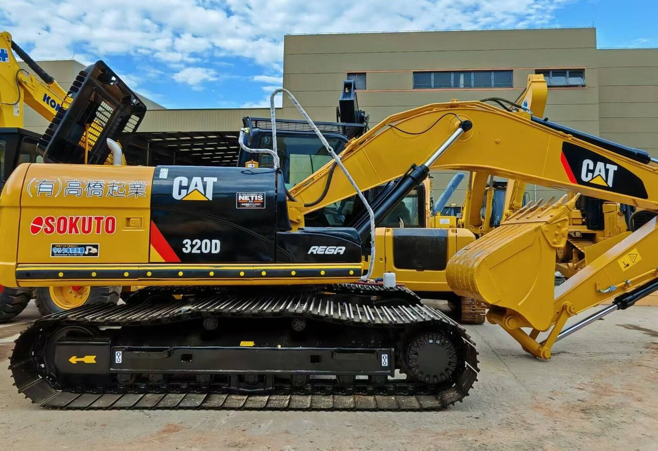 Caterpillar 330BL - حفار زاحف: صورة 1 Caterpillar 330BL - حفار زاحف: صورة 1