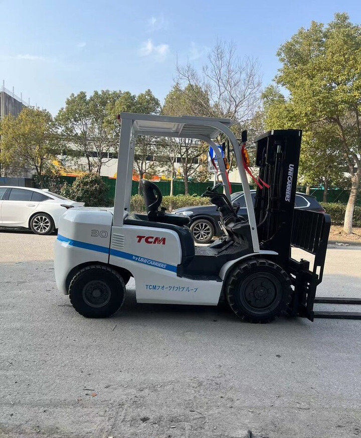 TCM FD30 FD50 FD100 FD80 3ton 5ton - رافعة شوكية ديزل: صورة 4 TCM FD30 FD50 FD100 FD80 3ton 5ton - رافعة شوكية ديزل: صورة 4