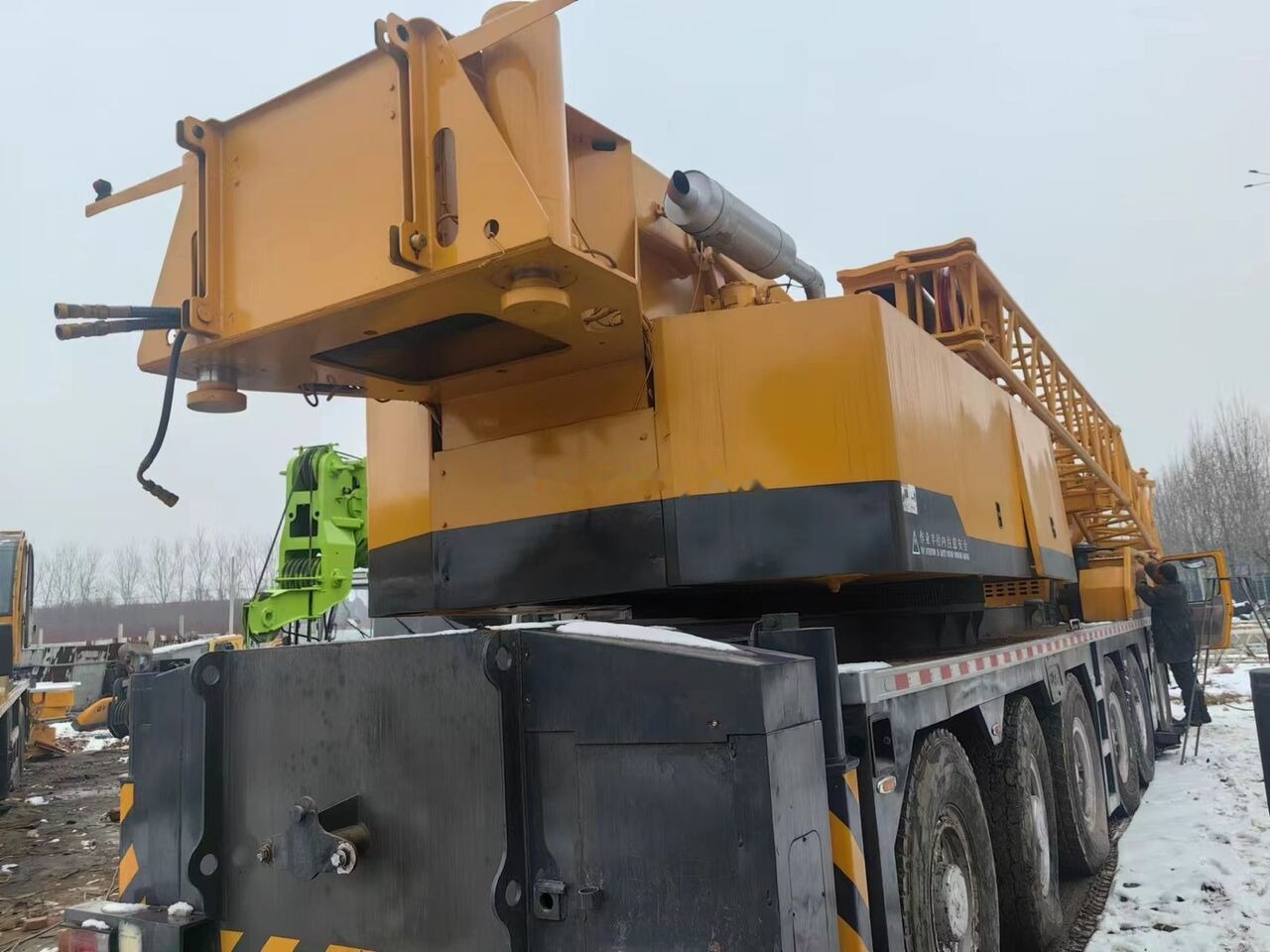 XCMG QAY200 truck crane 25 50 70 80 100 200 mobile crane for sale - موبايل كرين: صورة 3 XCMG QAY200 truck crane 25 50 70 80 100 200 mobile crane for sale - موبايل كرين: صورة 3