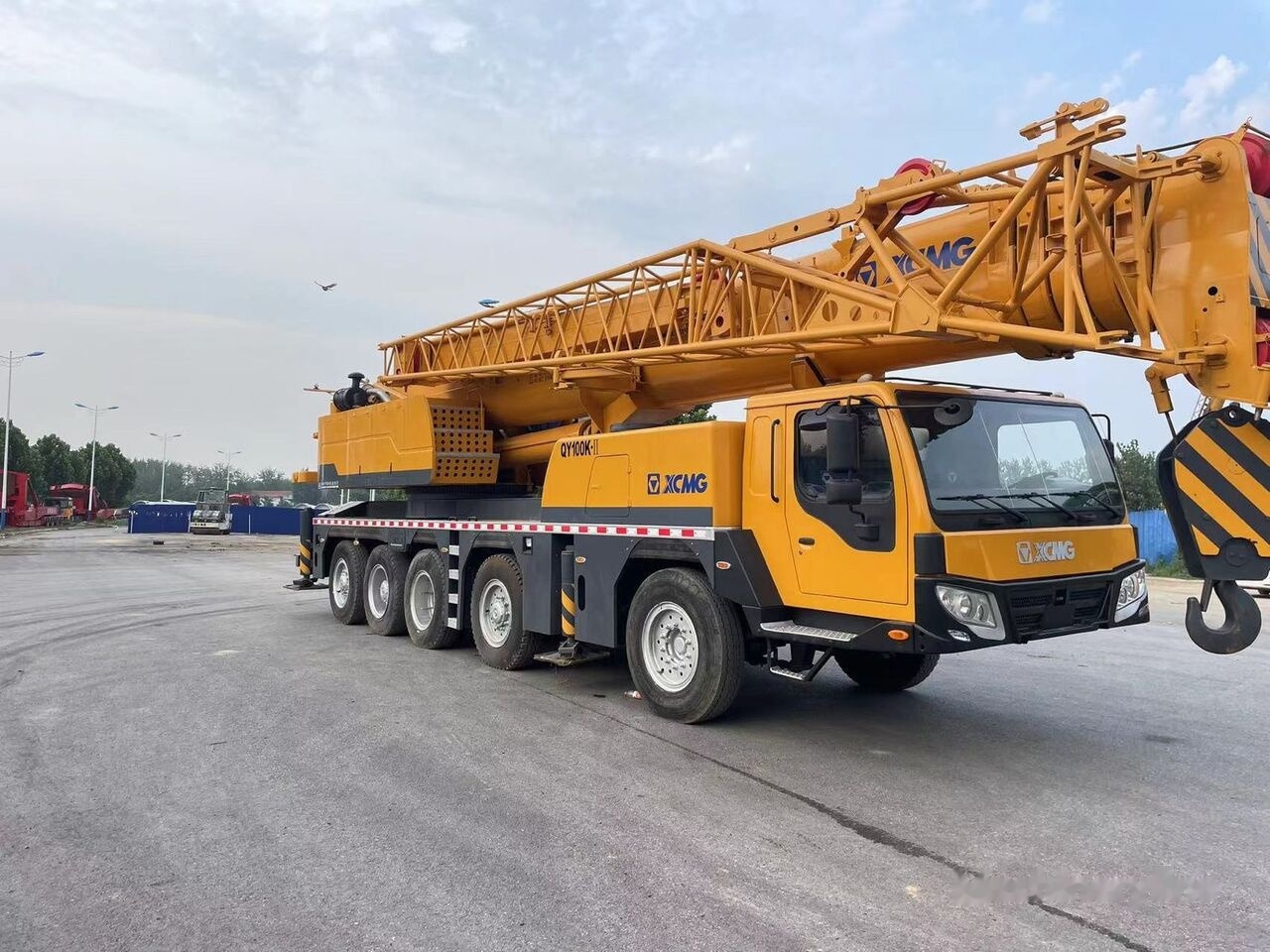 XCMG QY90K QY30K QY50K QY70K QAY200 truck crane - موبايل كرين: صورة 2 XCMG QY90K QY30K QY50K QY70K QAY200 truck crane - موبايل كرين: صورة 2