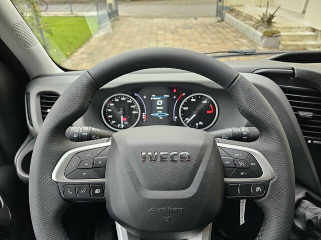 IVECO Daily 35S18H V 12m³ L2H2 3,5t AHK Klima 270° - فان: صورة 5 IVECO Daily 35S18H V 12m³ L2H2 3,5t AHK Klima 270° - فان: صورة 5