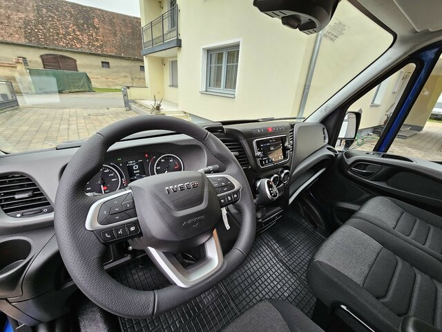 IVECO Daily 35S18HA8V DOKA Hi-Matic 12m³ LED ACC Navi - فان, الشاحنات الصغيرة كابينة مزدوجة: صورة 2 IVECO Daily 35S18HA8V DOKA Hi-Matic 12m³ LED ACC Navi - فان, الشاحنات الصغيرة كابينة مزدوجة: صورة 2
