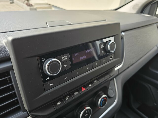 RENAULT Trafic L2H1 3,0t Life 8 Sitzer LED PDC - سيارة إسعاف: صورة 4 RENAULT Trafic L2H1 3,0t Life 8 Sitzer LED PDC - سيارة إسعاف: صورة 4