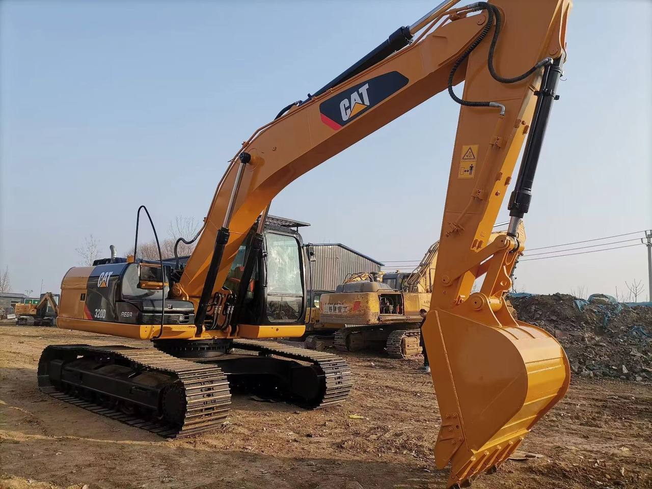 CAT 320DL used excavator - حفار زاحف: صورة 2 CAT 320DL used excavator - حفار زاحف: صورة 2