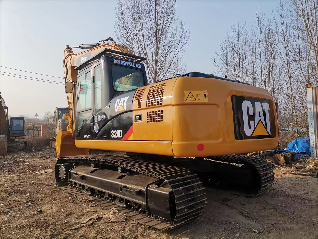 CAT 320DL used excavator - حفار زاحف: صورة 3 CAT 320DL used excavator - حفار زاحف: صورة 3