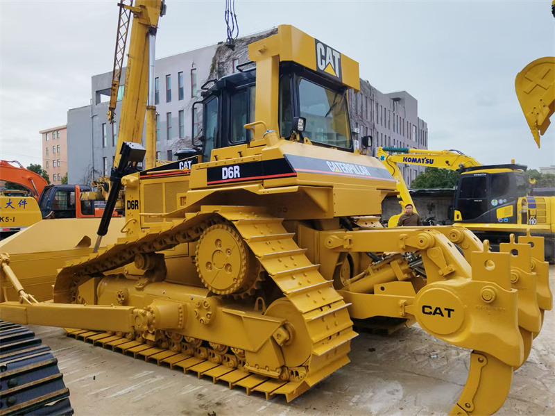 CAT D6R Bulldozer - بلدوزر: صورة 1 CAT D6R Bulldozer - بلدوزر: صورة 1