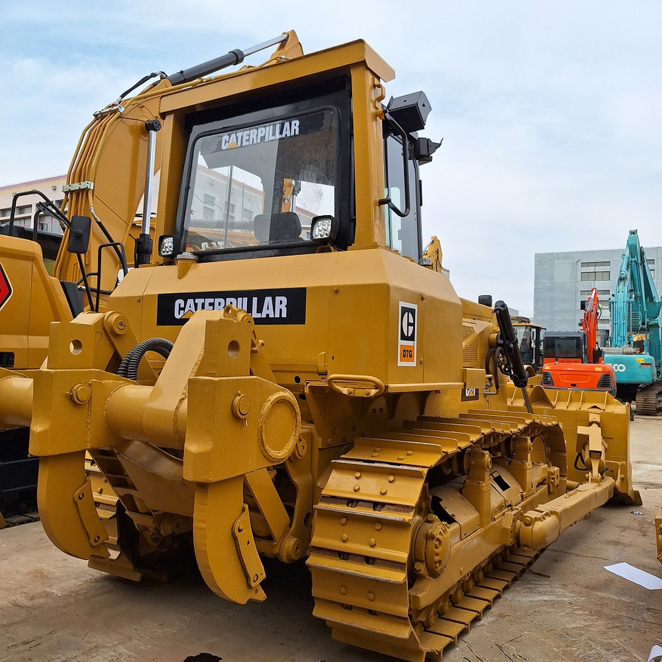 CAT D7G Bulldozer - بلدوزر: صورة 3 CAT D7G Bulldozer - بلدوزر: صورة 3