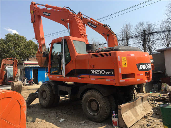 Doosan DH210w-7 wheel excavator - حفار ذو عجلات: صورة 2 Doosan DH210w-7 wheel excavator - حفار ذو عجلات: صورة 2