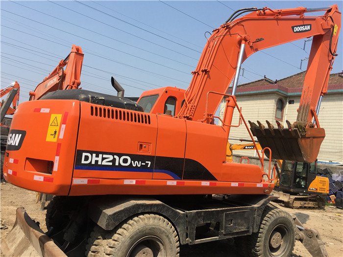 Doosan DH210w-7 wheel excavator - حفار ذو عجلات: صورة 2 Doosan DH210w-7 wheel excavator - حفار ذو عجلات: صورة 2