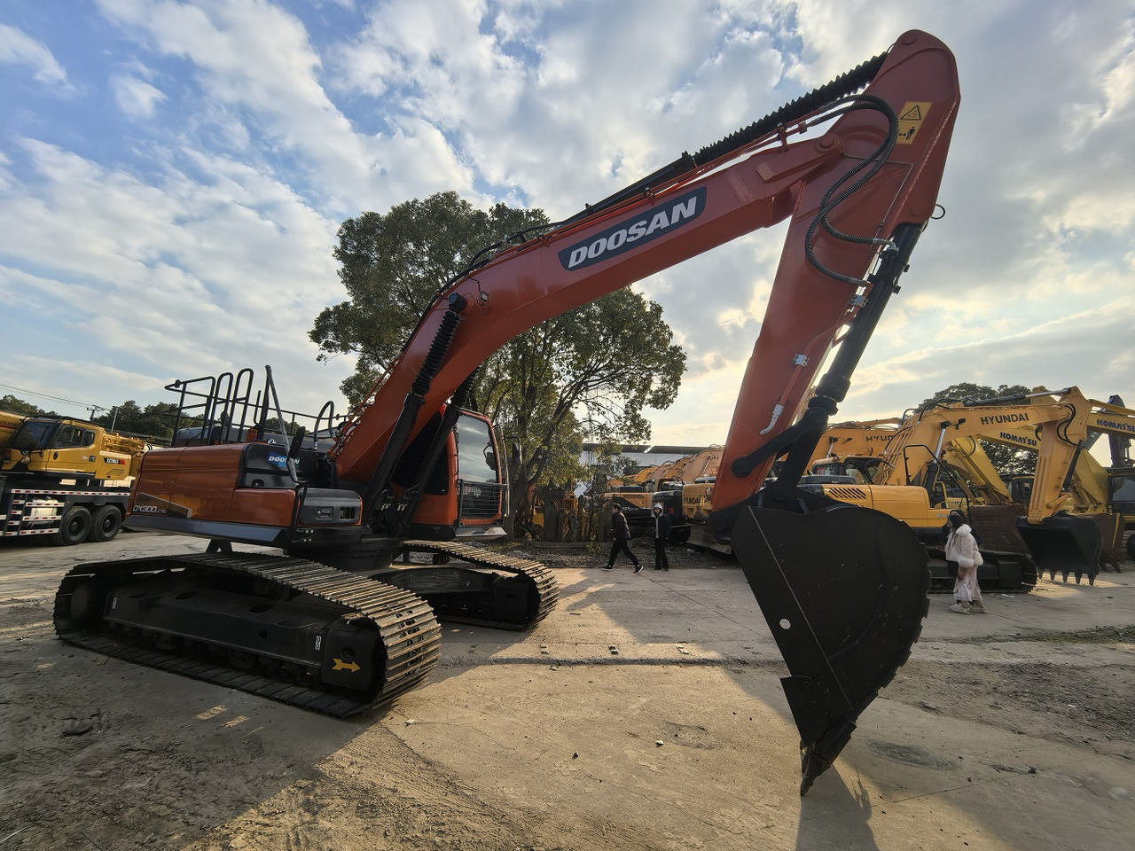 Doosan DX300LC Crawler Excavator - حفار زاحف: صورة 3 Doosan DX300LC Crawler Excavator - حفار زاحف: صورة 3