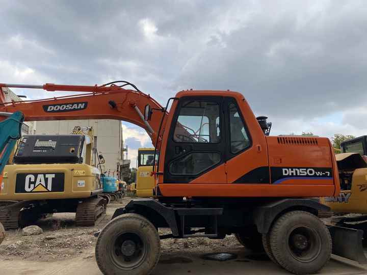 Doosan used excavators 150W-7 210W-7 12 ton mini excavators wheel excavators for sale - حفار زاحف: صورة 5 Doosan used excavators 150W-7 210W-7 12 ton mini excavators wheel excavators for sale - حفار زاحف: صورة 5