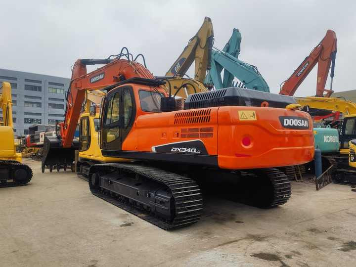 Good Condition Used Excavators Japan Used Excavator DOOSAN DX340LCA Hydraulic Crawler Digger Excavator for Sale - حفار زاحف: صورة 3 Good Condition Used Excavators Japan Used Excavator DOOSAN DX340LCA Hydraulic Crawler Digger Excavator for Sale - حفار زاحف: صورة 3