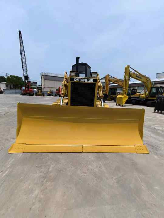 High Efficiency d6h d7h Used Caterpillar Bulldozer d7g used caterpillar bulldozer in shanghai - بلدوزر: صورة 2 High Efficiency d6h d7h Used Caterpillar Bulldozer d7g used caterpillar bulldozer in shanghai - بلدوزر: صورة 2