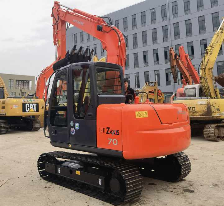 High Quality and good performance Used Japan Hitachi ZX70 Excavator second Hand excavator for sale in china - حفار زاحف: صورة 4 High Quality and good performance Used Japan Hitachi ZX70 Excavator second Hand excavator for sale in china - حفار زاحف: صورة 4