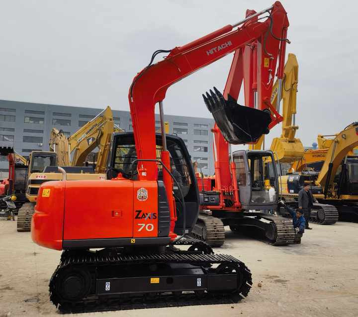 High Quality and good performance Used Japan Hitachi ZX70 Excavator second Hand excavator for sale in china - حفار زاحف: صورة 2 High Quality and good performance Used Japan Hitachi ZX70 Excavator second Hand excavator for sale in china - حفار زاحف: صورة 2