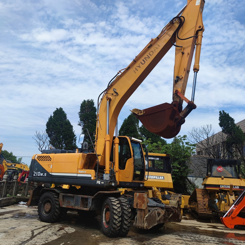 Hyundai 210w-9 wheel excavator - حفار ذو عجلات: صورة 3 Hyundai 210w-9 wheel excavator - حفار ذو عجلات: صورة 3