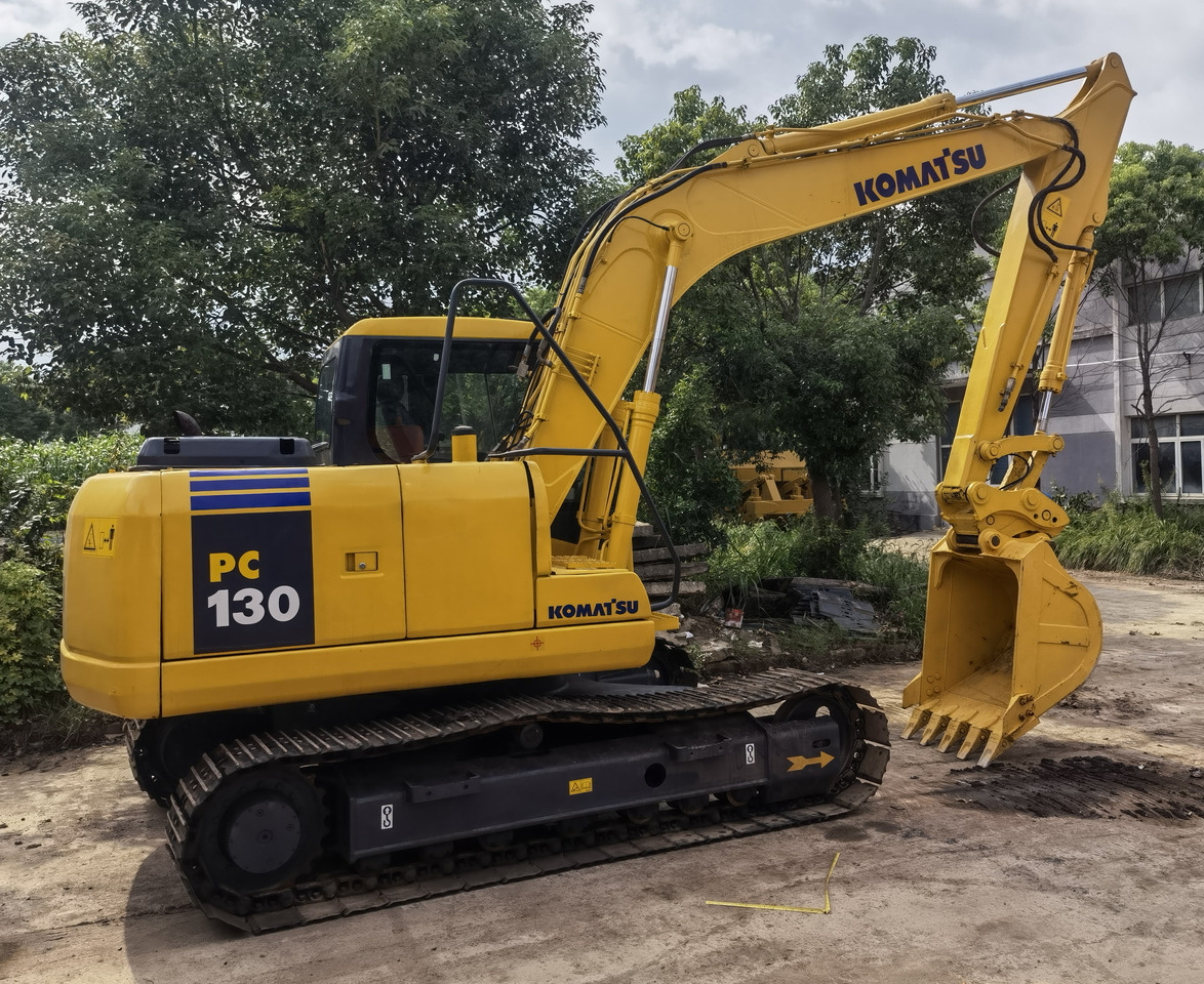 Komatsu PC130-7 Excavator - حفار زاحف: صورة 3 Komatsu PC130-7 Excavator - حفار زاحف: صورة 3