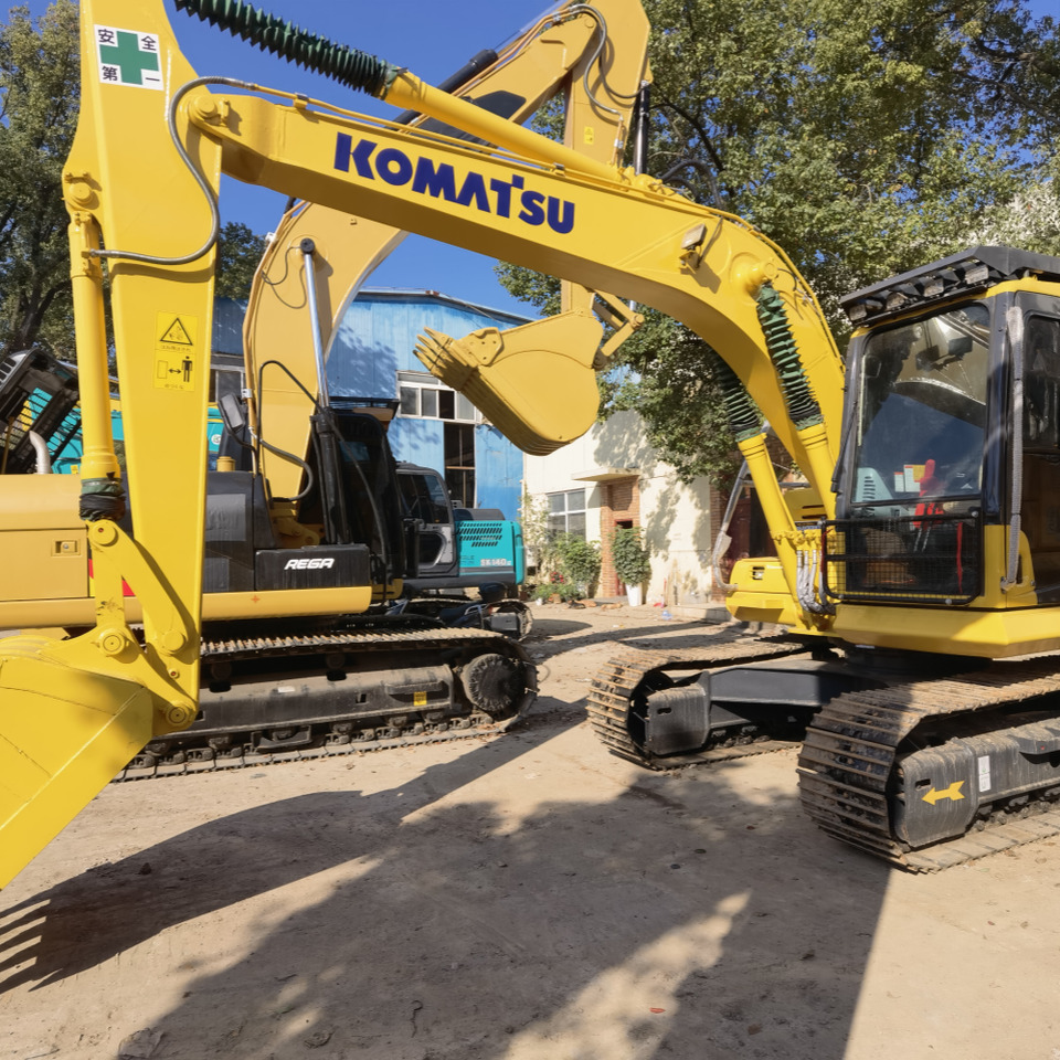 Komatsu PC130-7 Excavator - حفار زاحف: صورة 1 Komatsu PC130-7 Excavator - حفار زاحف: صورة 1