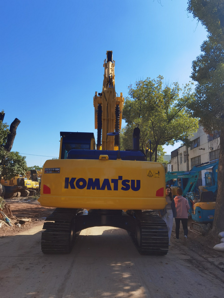 Komatsu PC200-8 Excavator - حفار زاحف: صورة 5 Komatsu PC200-8 Excavator - حفار زاحف: صورة 5