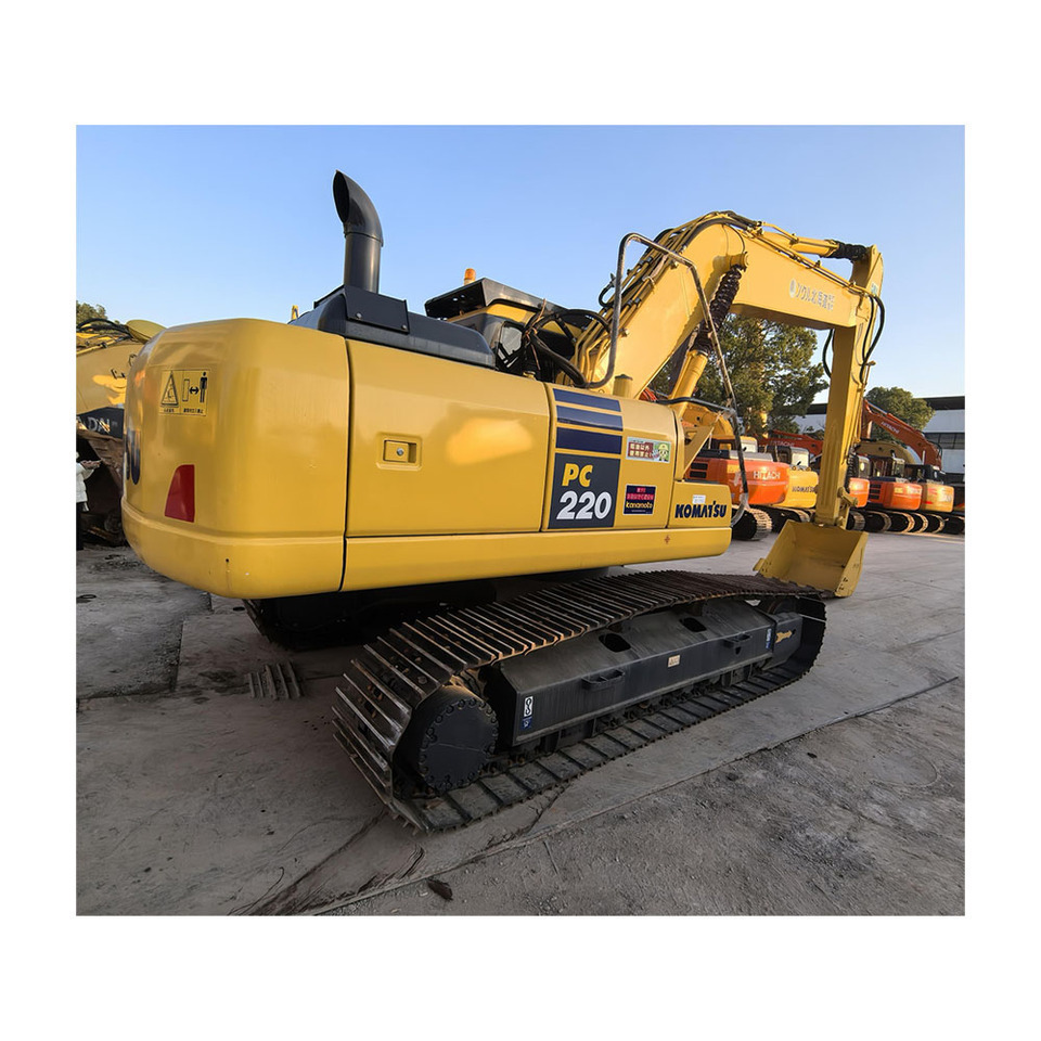 Komatsu PC220-7 - حفار زاحف: صورة 1 Komatsu PC220-7 - حفار زاحف: صورة 1